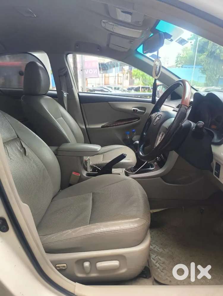 Toyota Corolla Altis Push Button Start Top End