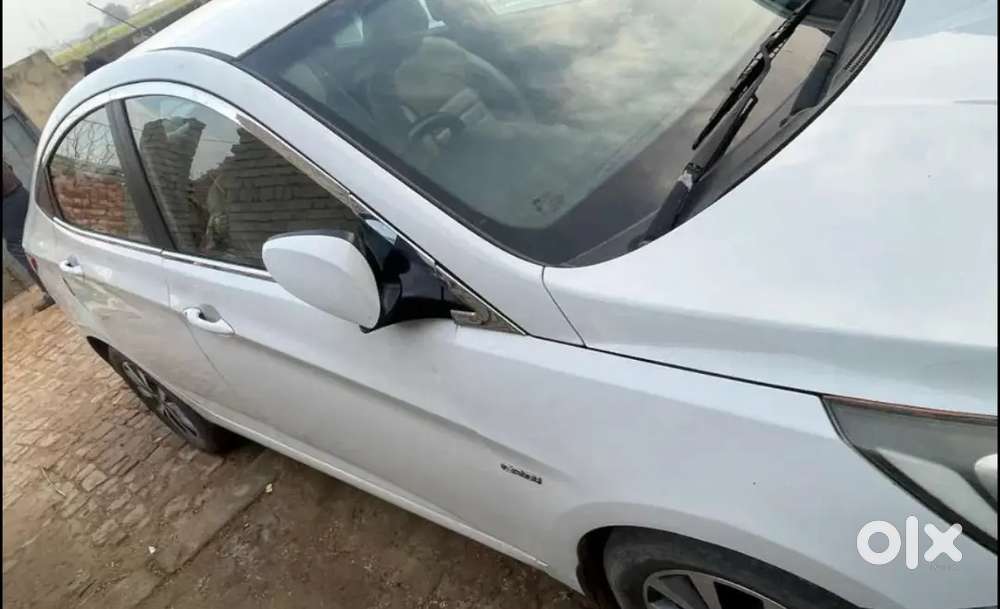 Hyundai Verna 2015
