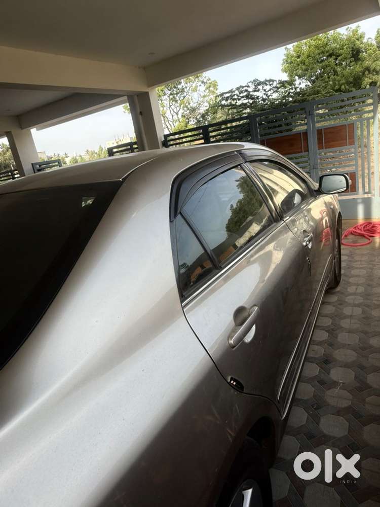 Toyota Corolla Altis Petrol 2013