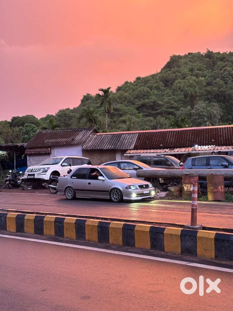 Maruti Suzuki Esteem 2004