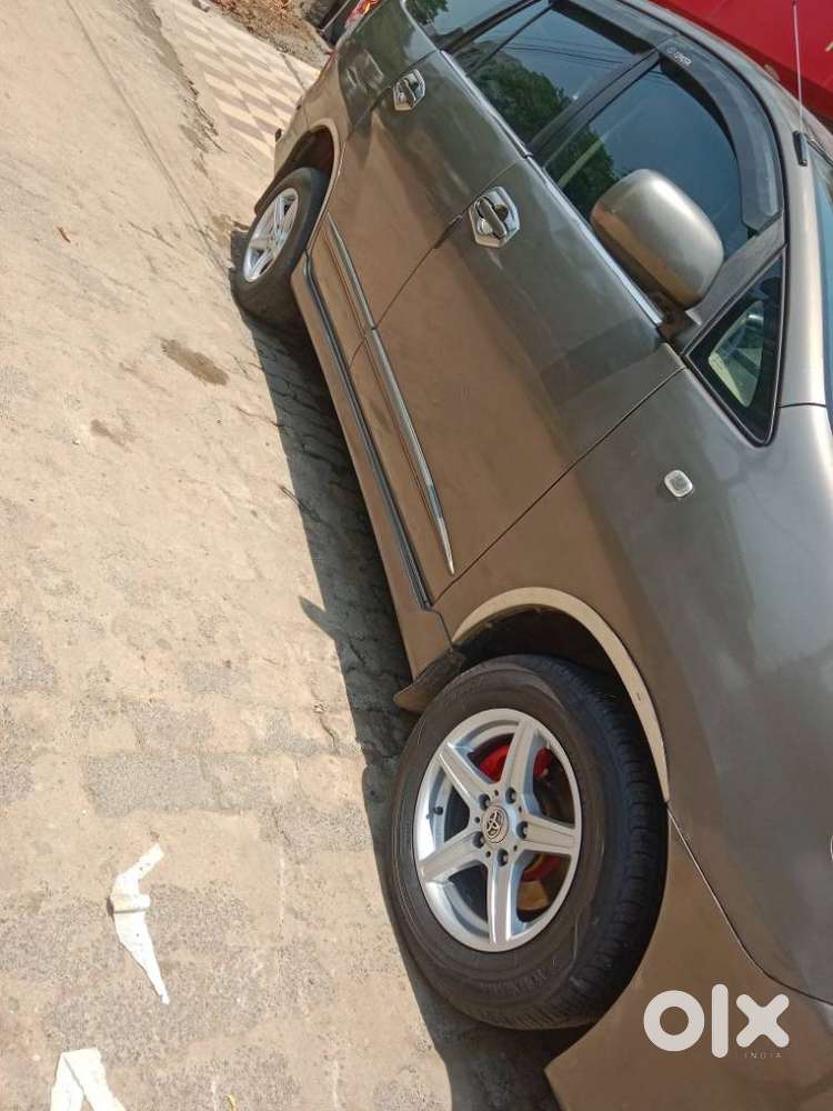 Toyota Innova 2.5 G (diesel) 7 Seater, 2015, Diesel