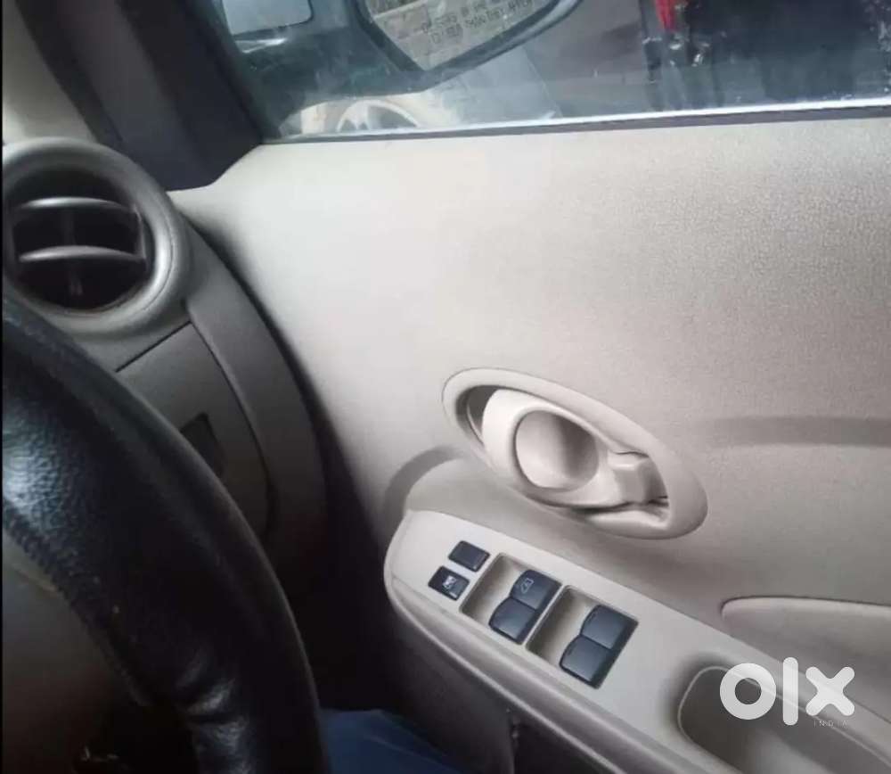 Nissan Sunny Petrol 2013
