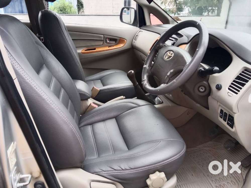 Toyota Innova 2.5 V 7 Str, 2011, Diesel