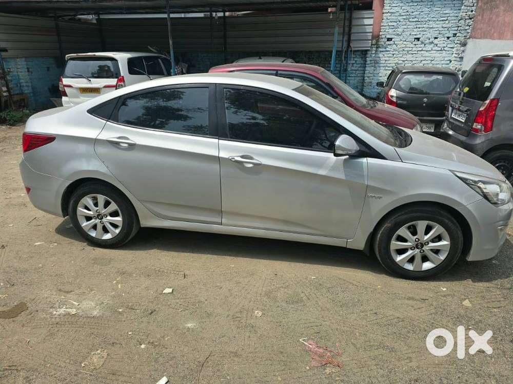 Hyundai Verna Fluidic 1.6 Vtvt Sx, 2015, Petrol