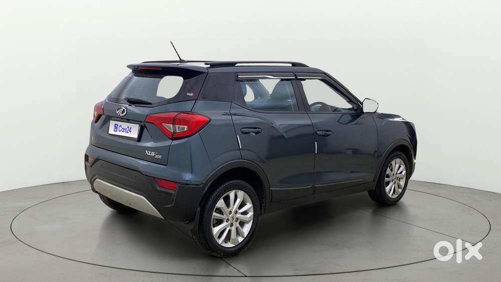 Mahindra Xuv300 W8, 2021, Petrol