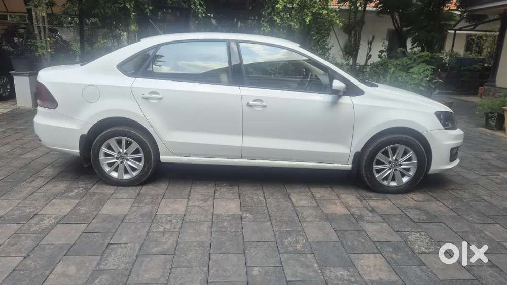 Full Clear Family Car