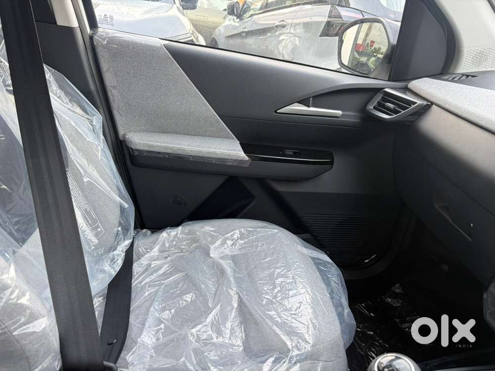 Tata Tiago 1.2 Petrol 2026
