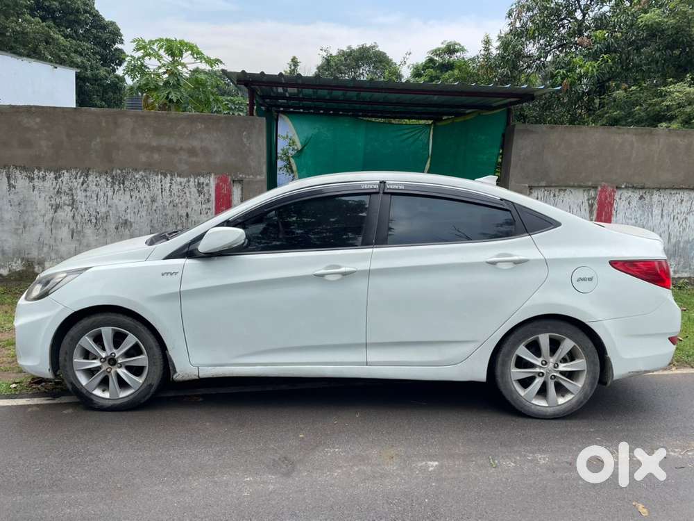 Hyundai Verna 2012 Petrol Manual