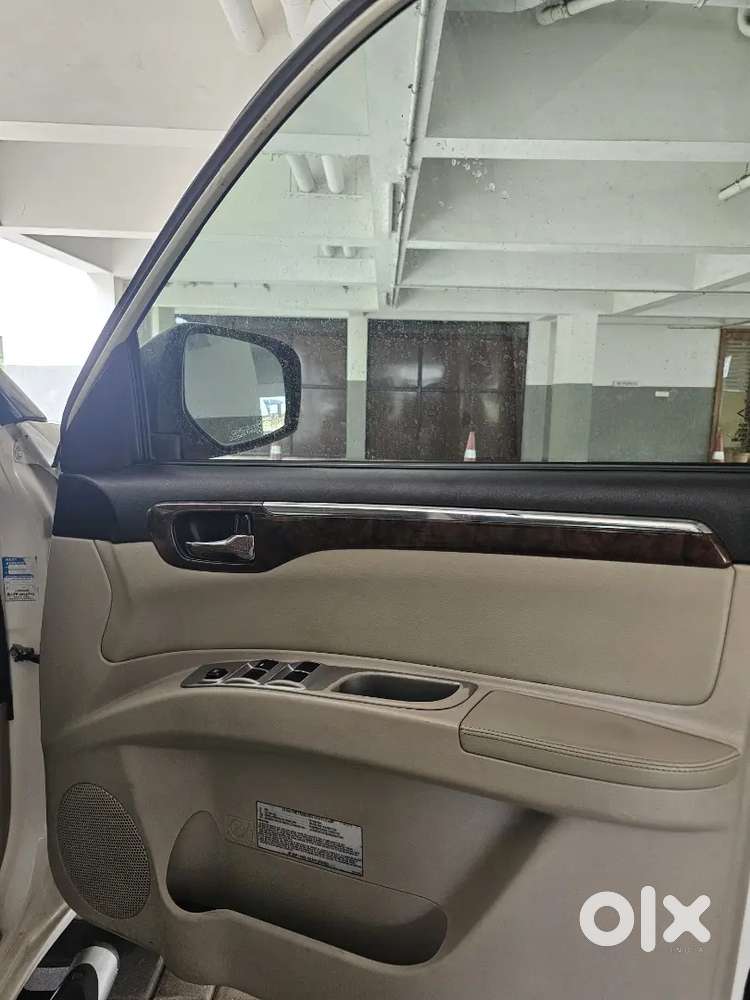 Mitsubishi Pajero Sport 2013 4*4 Manual