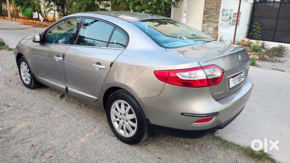 Renault Fluence 2012 Diesel 64000 Km Driven, Showroom Service History