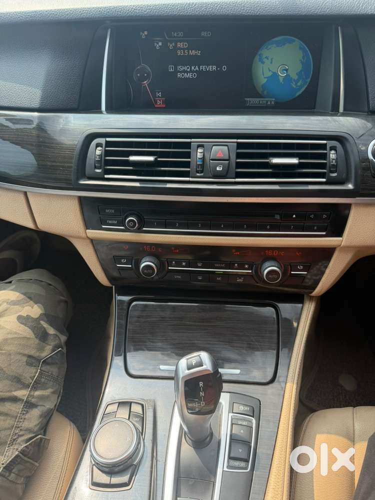 Bmw 5 Series 2016 Car Authorised Service History Record.