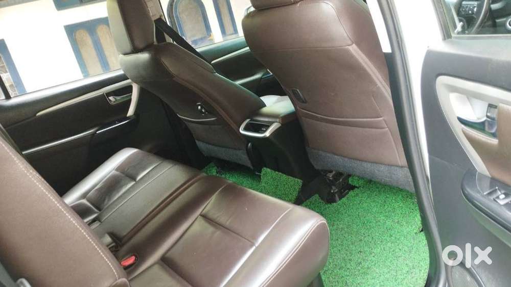 Toyota Fortuner [2021-ongoing] 2.8 2wd Diesel Mt, 2020, Diesel