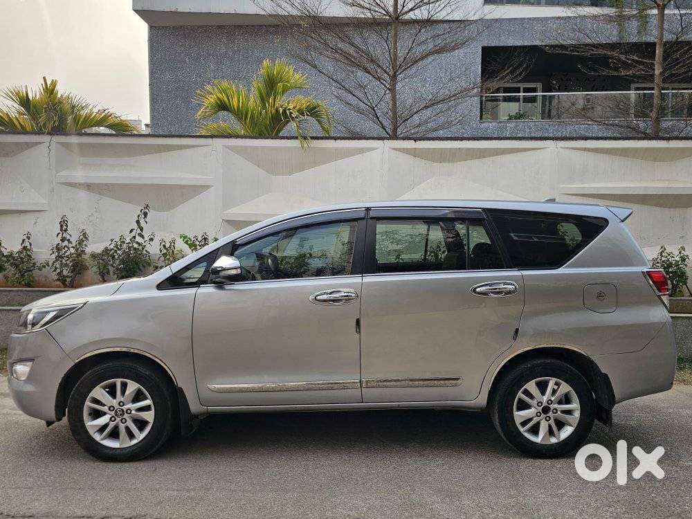 Toyota Innova Crysta 2.4 Vx Mt 8s, 2016, Diesel