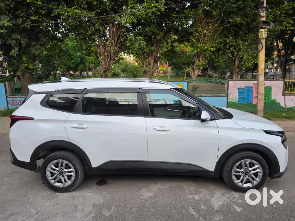 Oct 2022 Model Kia Carens Prestige 1.5 Diesel 7 Str All Original Paint