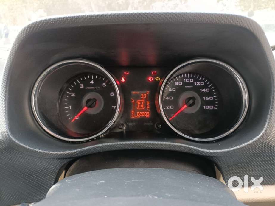 Mahindra Tuv 300 T8 Amt (automatic), 2017, Diesel