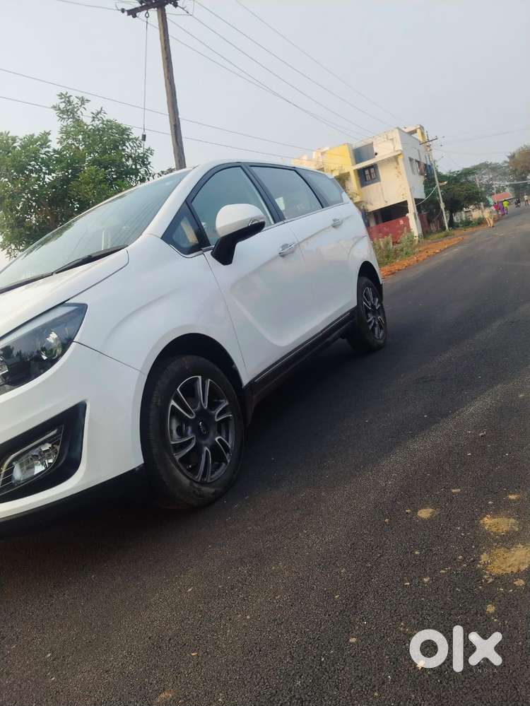 Mahindra Marazzo M8 8str, 2025, Diesel