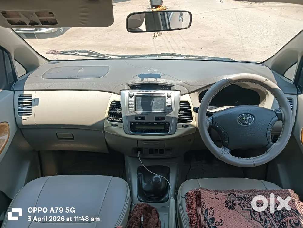 Toyota Innova 2010