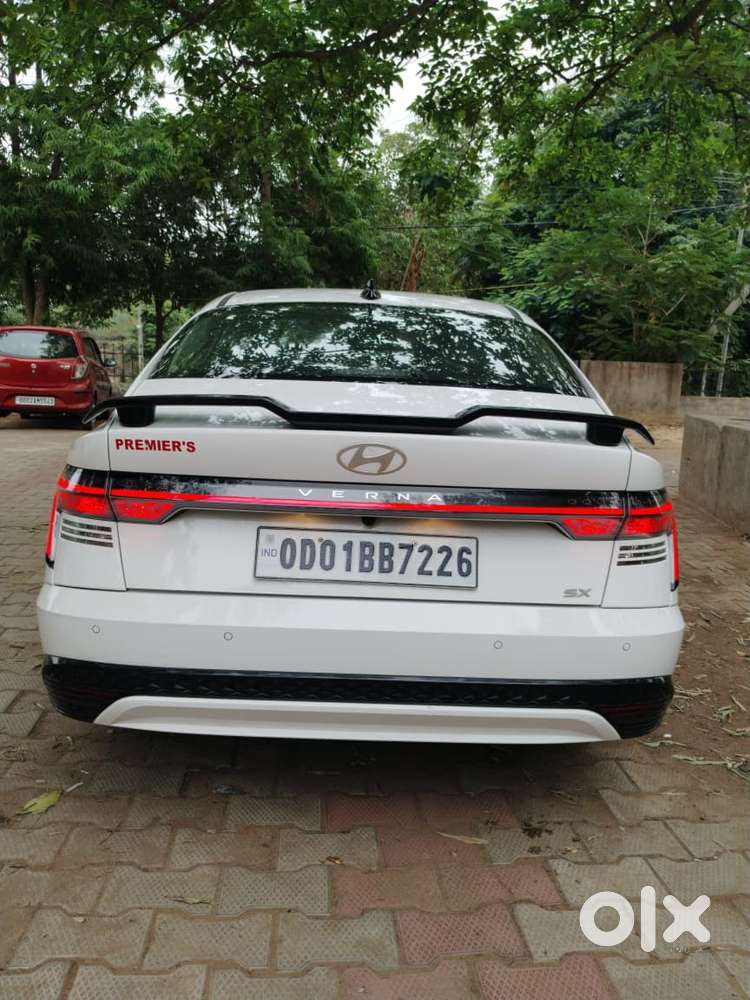 Hyundai Verna 1.5 Sx (o) Ivt, 2025, Petrol