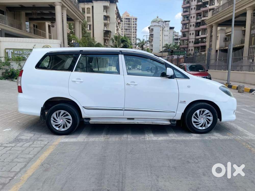 Toyota Innova 2.5 G (diesel) 8 Seater Bs Iv, 2011, Diesel