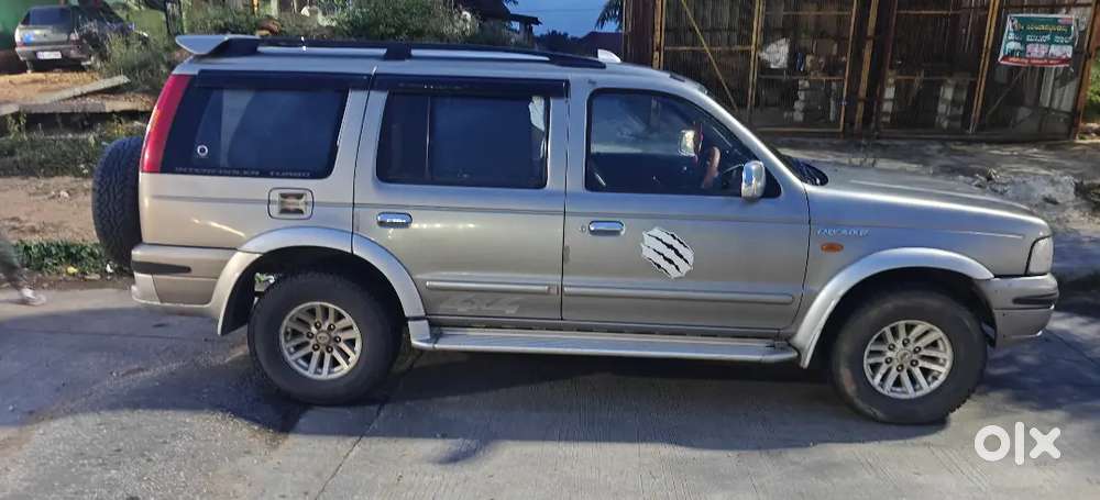 Ford Endeavour Xlt 2004 Diesel Car