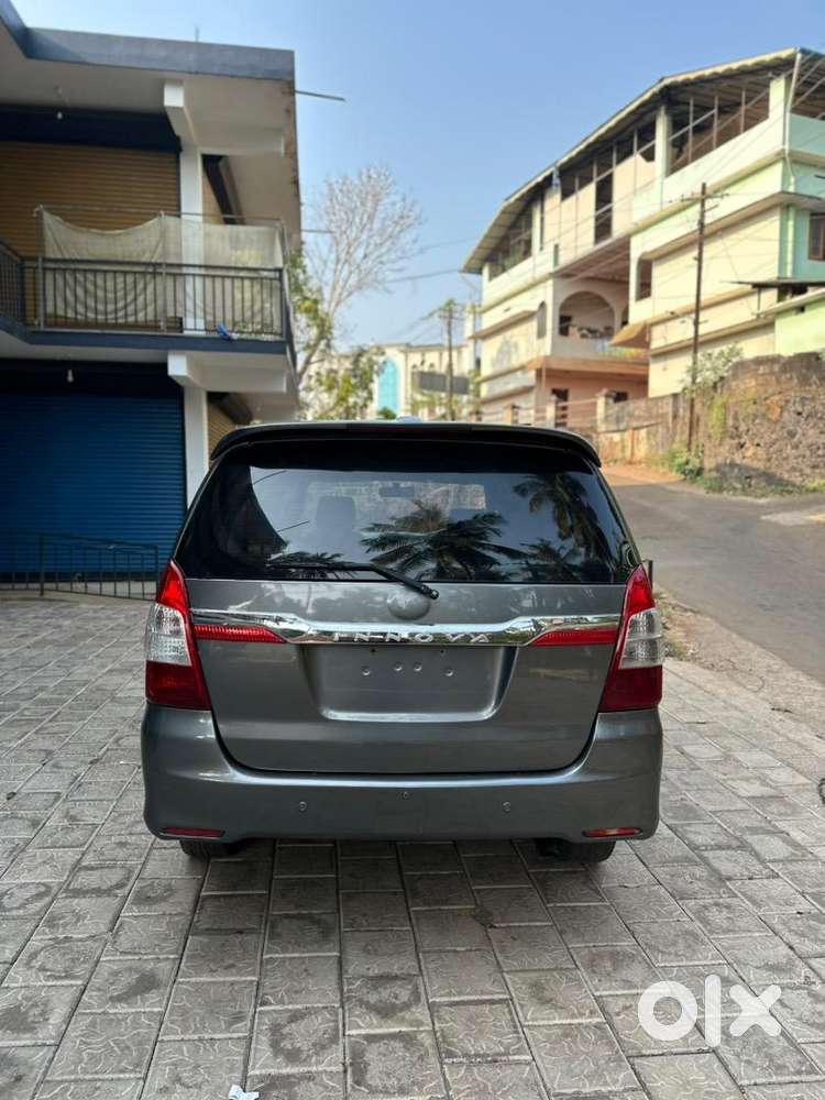 Innova  2011 V