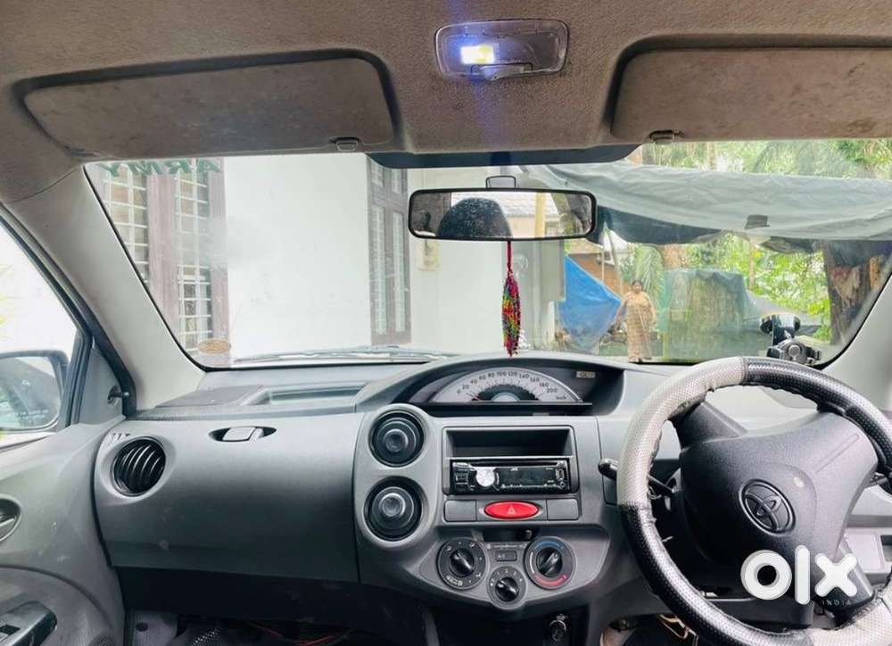 Toyota Etios Liva Petrol 2012