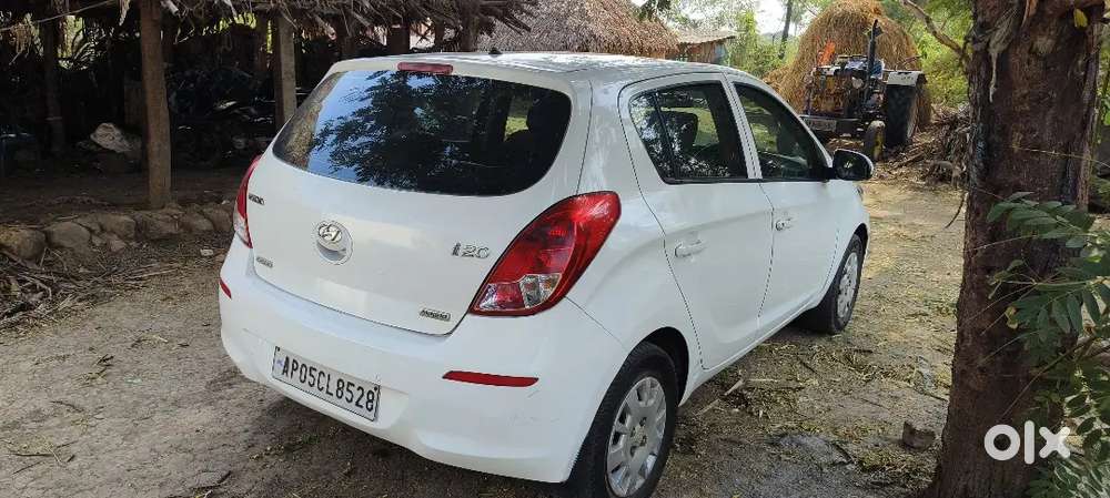 2013 Hyundai I20 Diesel – Well Maintained Premium Hatchback For Sale