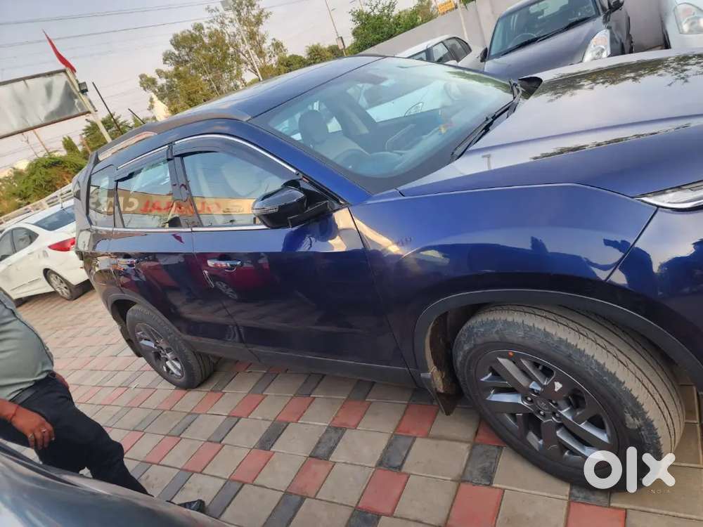 Tata Safari Second Top