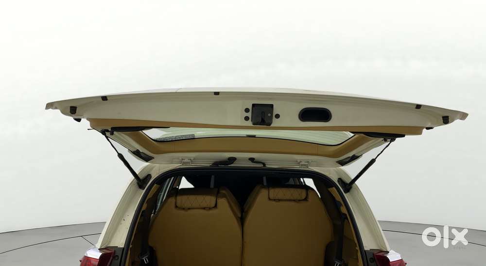 Toyota Innova Crysta