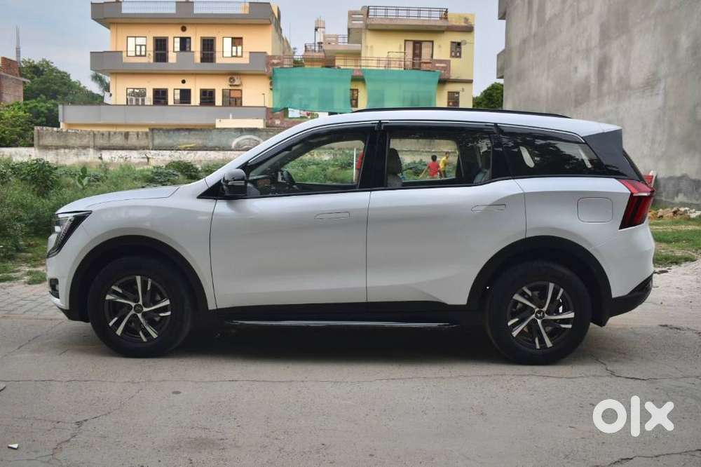 Mahindra Xuv700 2.2 Ax 5 Diesel At Str, 2022, Diesel