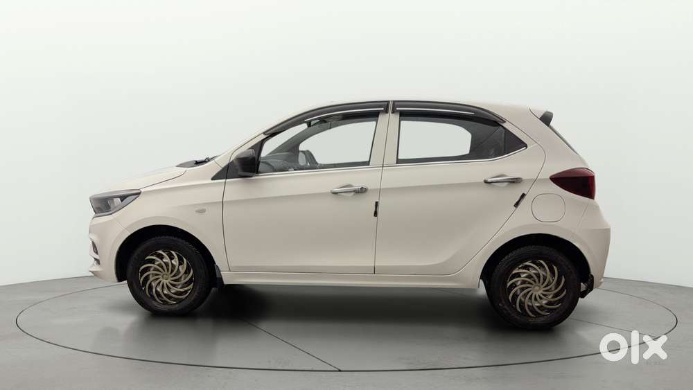 Tata Tiago Xe, 2024, Petrol