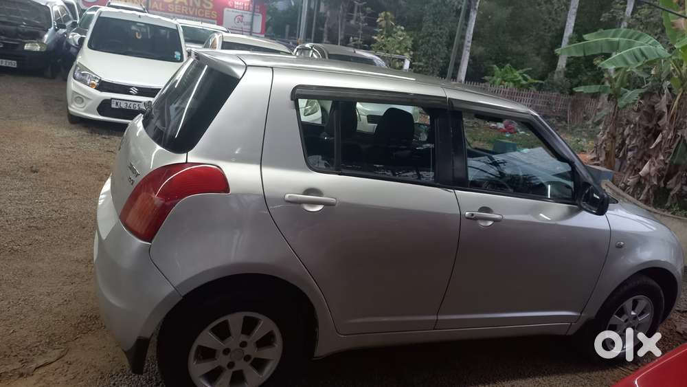 Maruti Suzuki Swift 2004-2010 Zxi Bsiv, 2006, Petrol
