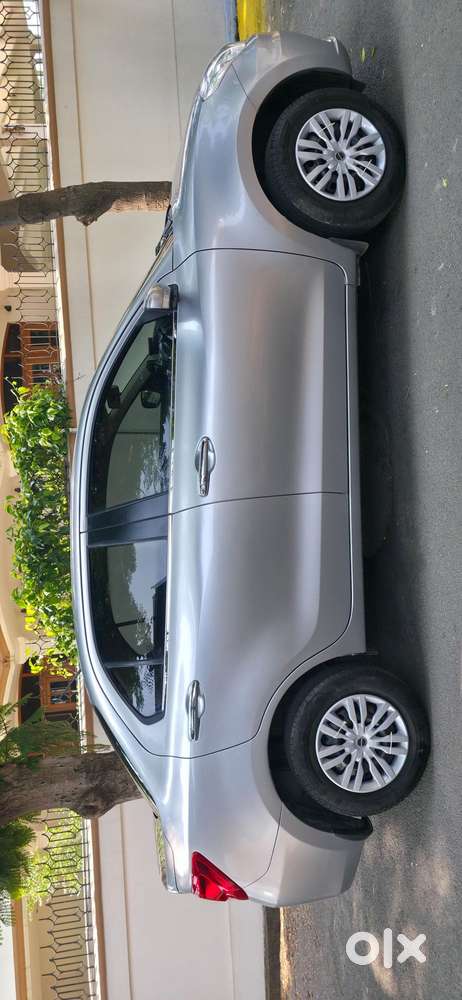 Maruti Suzuki Swift Dzire Vxi(o) Amt, 2022, Petrol