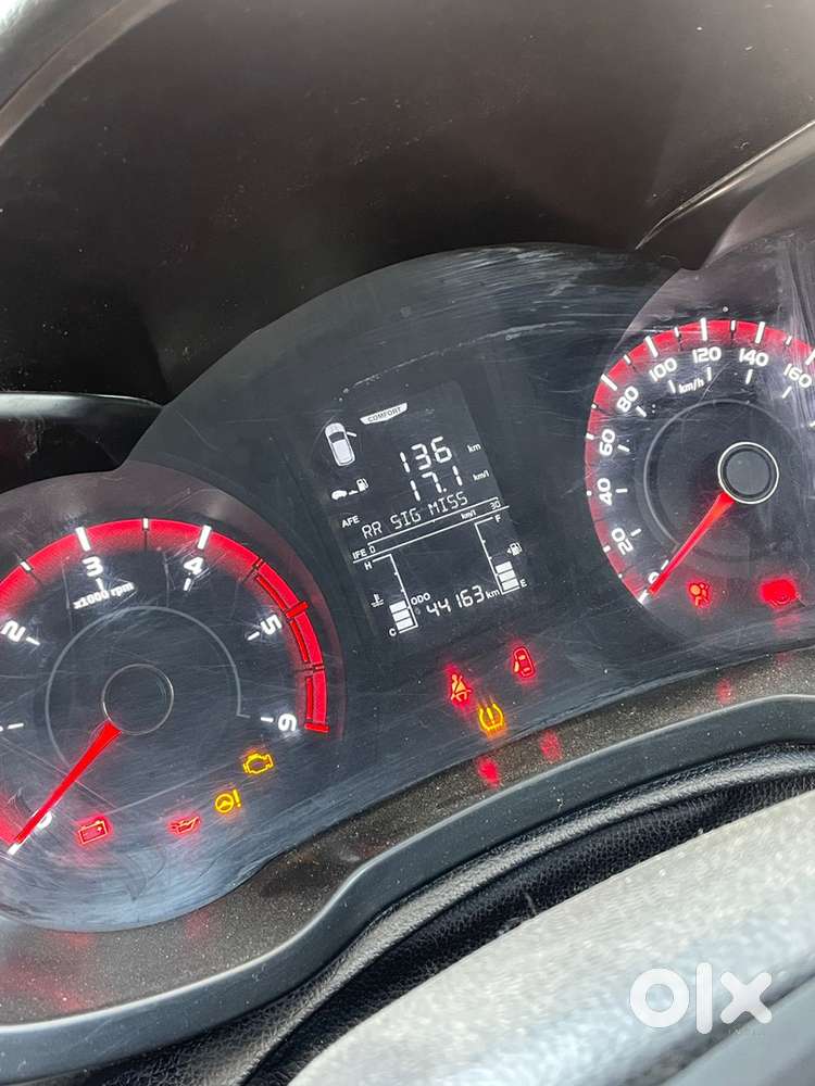 Mahindra Xuv300 2023 Diesel Well Maintained