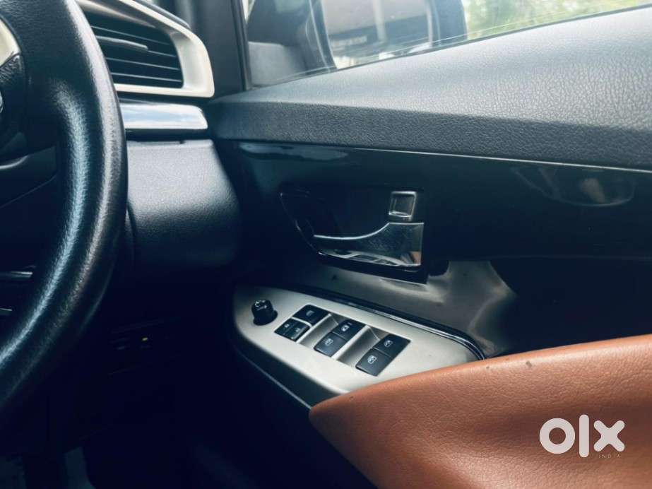 Toyota Innova Crysta 2.8 Gx At 7 Str, 2016, Diesel