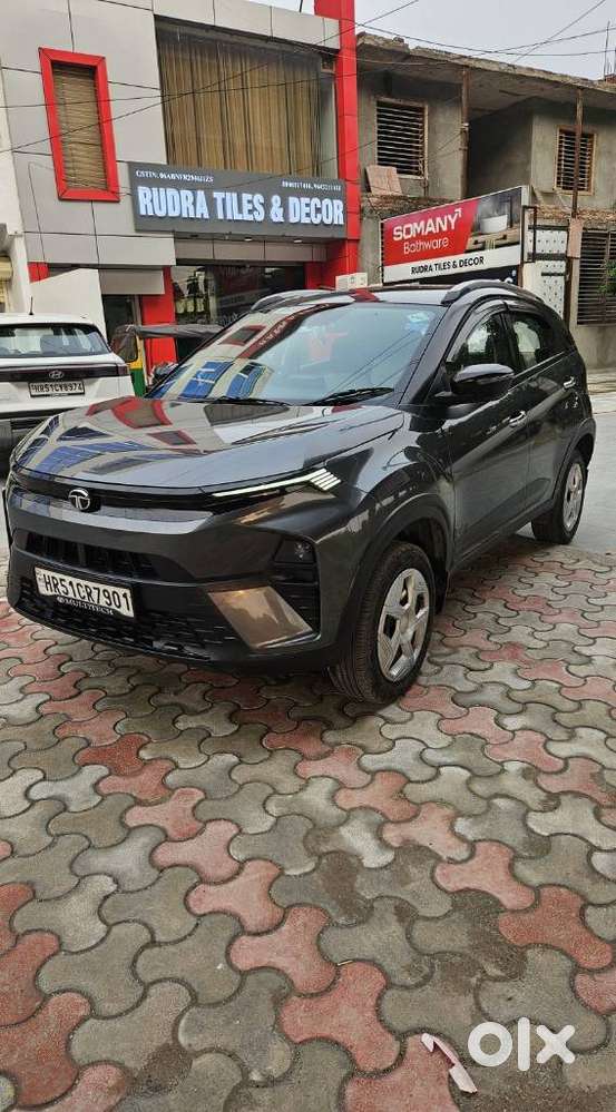 Tata Nexon Pure 1.2 S Revotron Petrol 6 Mt, 2025, Cng & Hybrids