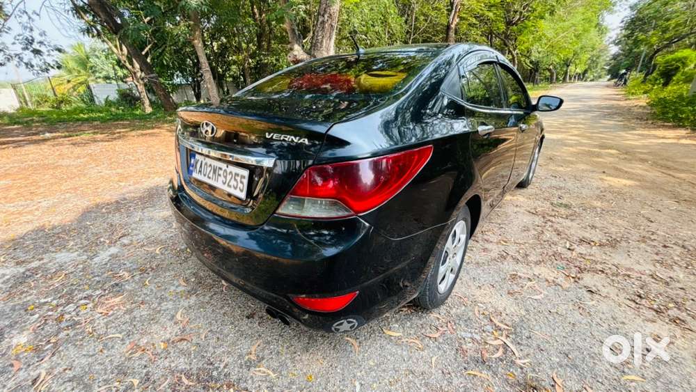 Hyundai Fluidic Verna 2011
