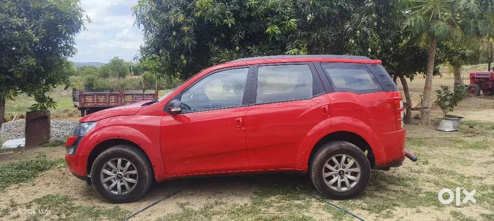 Mahindra Xuv500 W10 2015