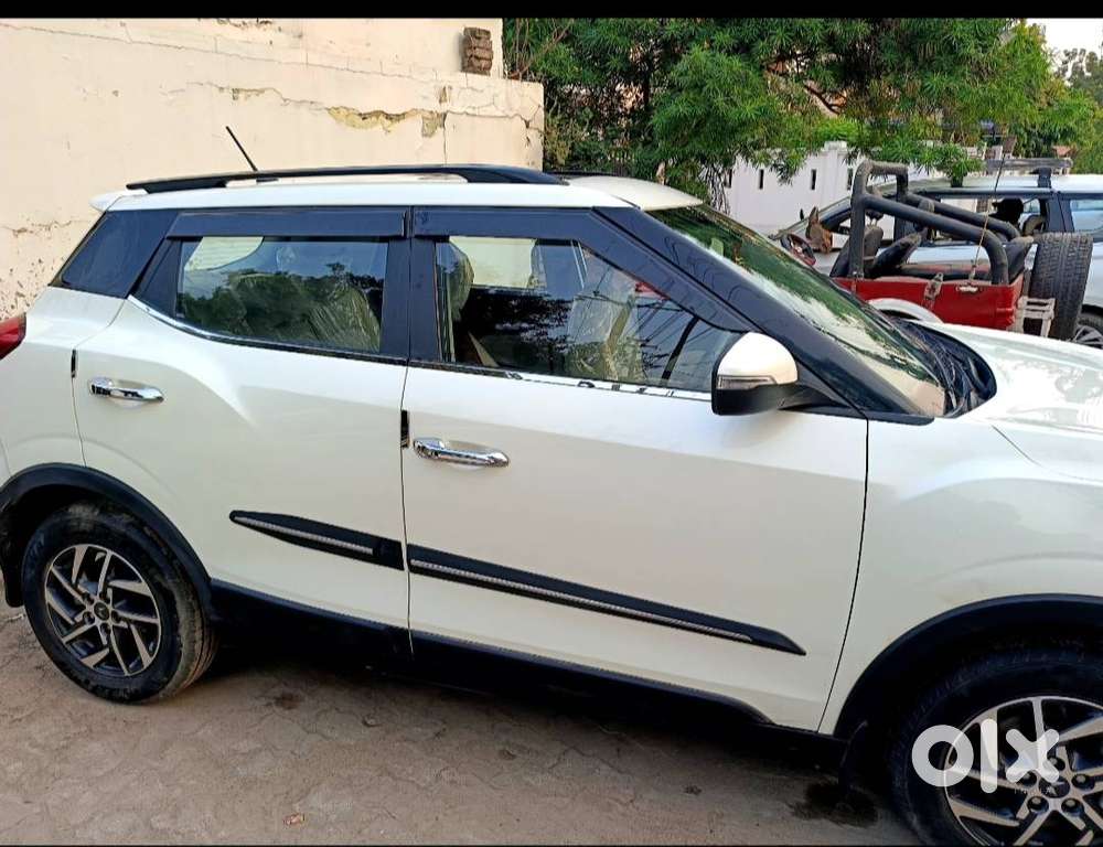 Fully Loaded Mahindra Car