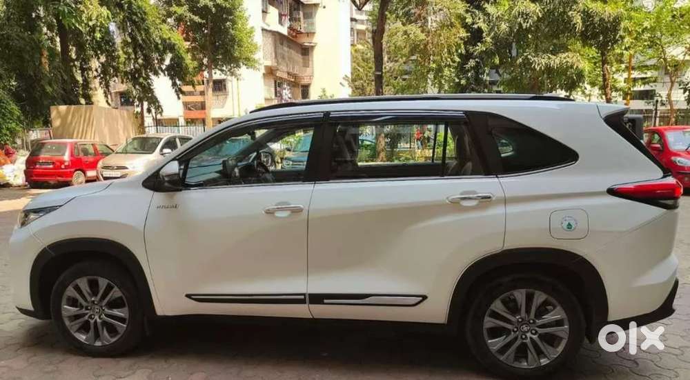 Toyota Innova Hycross 2.0 Zx (o) Hybrid 7 Str, 2023, Petrol