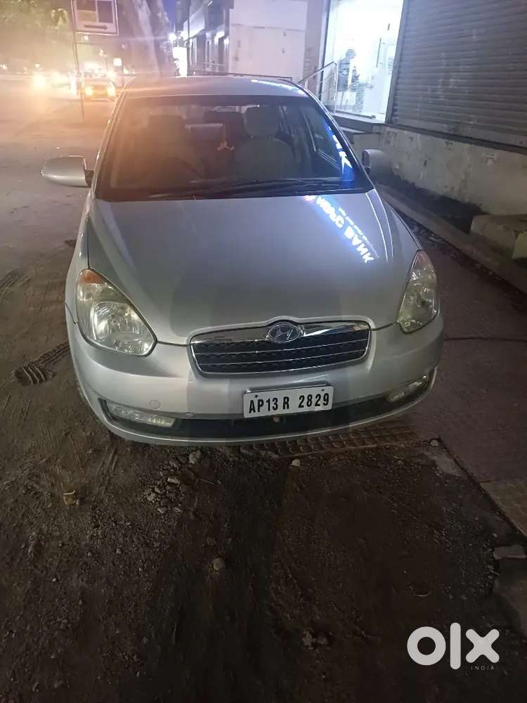 Hyundai Verna 2010 Model