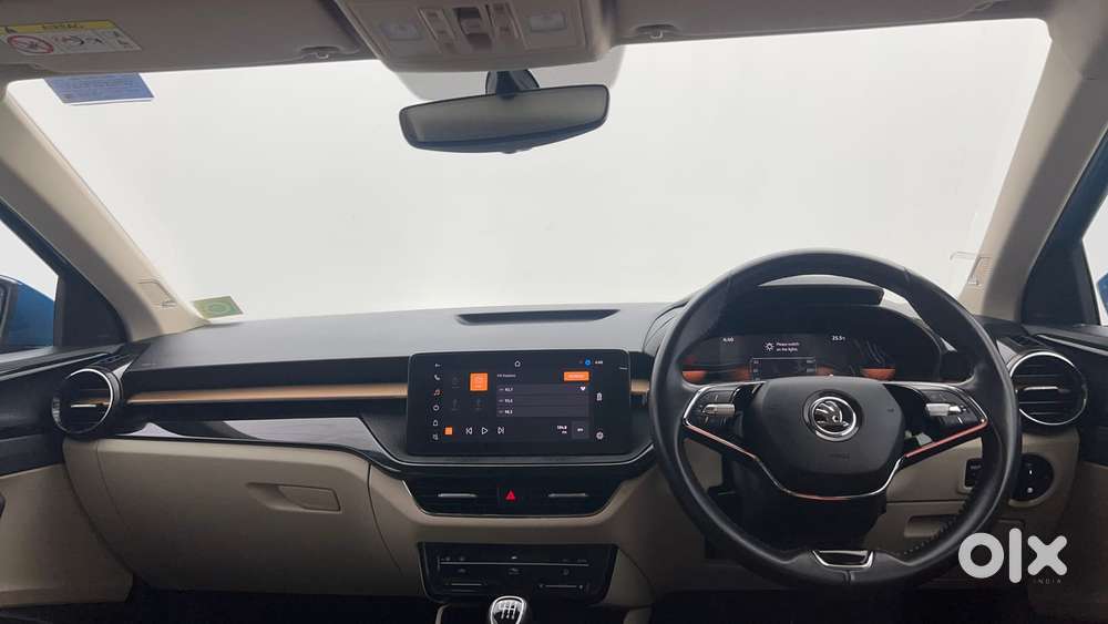 Skoda Slavia Style 1.0l Tsi Mt, 2022, Petrol