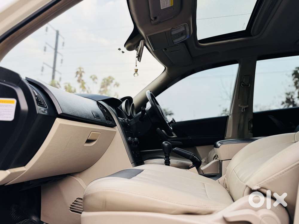 Mahindra Xuv500 2.2 W10, 2015, Diesel