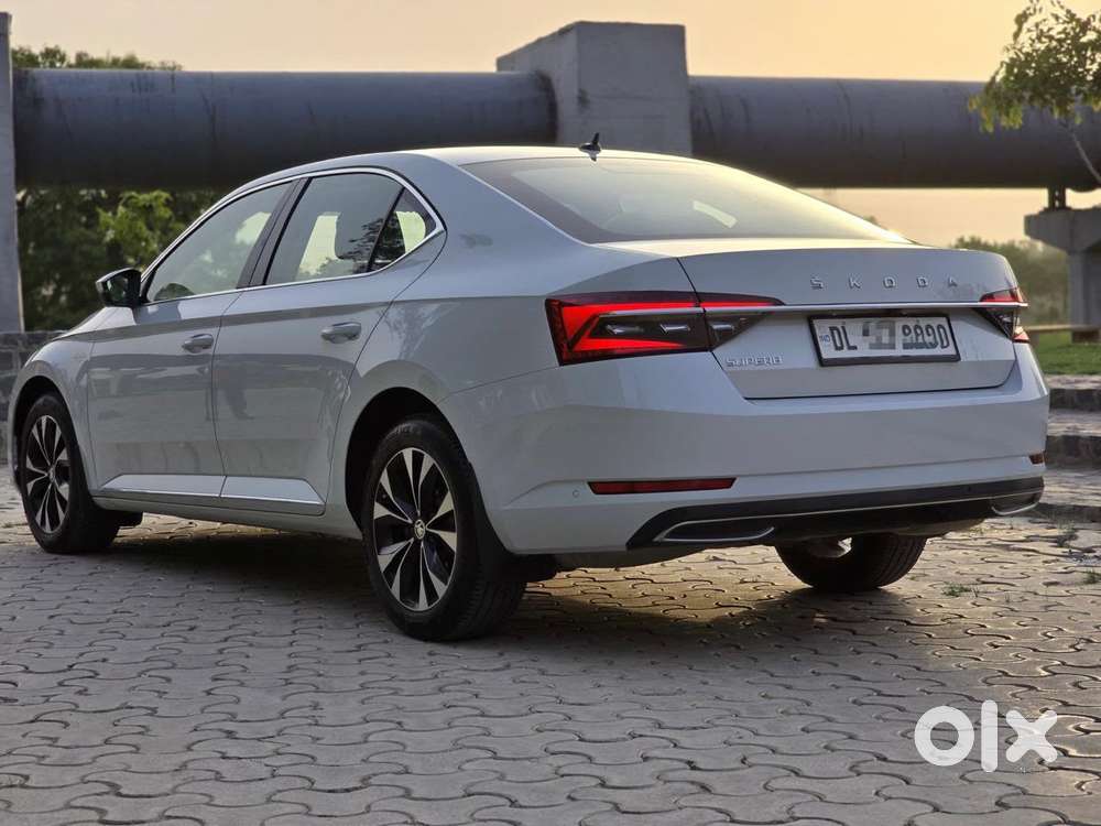 Skoda Superb 2.0 Tsi At L&k, 2021, Petrol