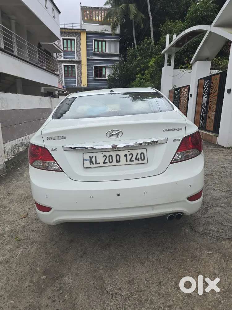 Hyundai Fluidic Verna Crdi 2012