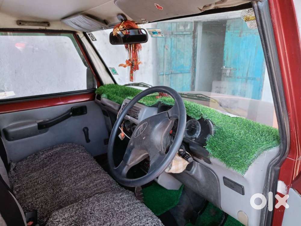 महिंद्रा बोलोरो पावर प्लस 9 प्लस गाड़ी में कोई काम नहीं है चारों टायर