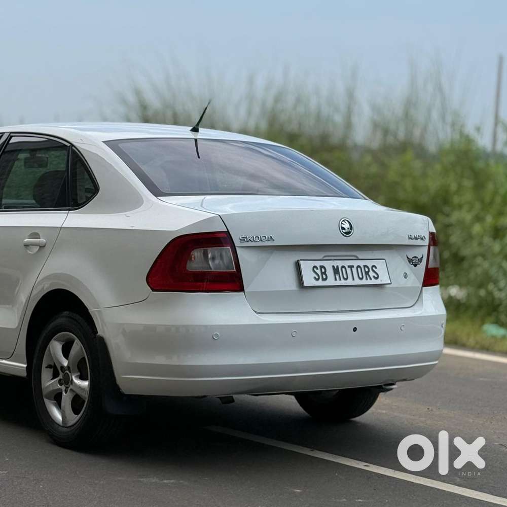 Skoda Rapid Elegance 1.6 Tdi Cr Manual, 2013, Diesel