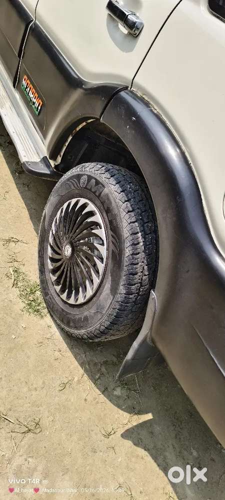 9 Seater Car And Genuine Km Drive With Service Record