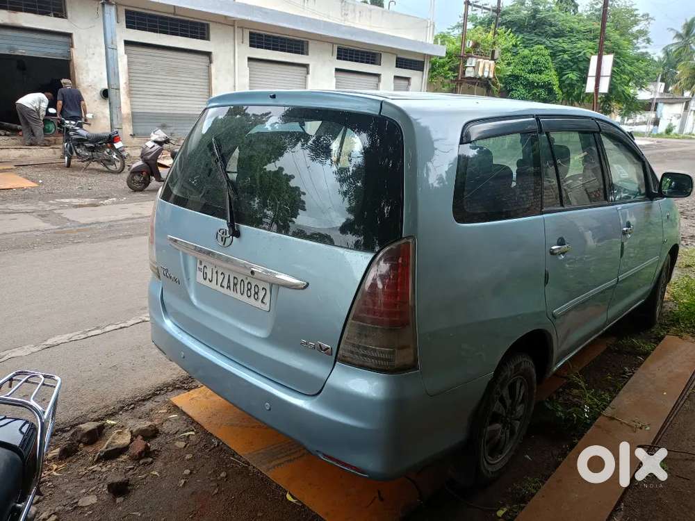 Toyota Innova Hycross 2009
