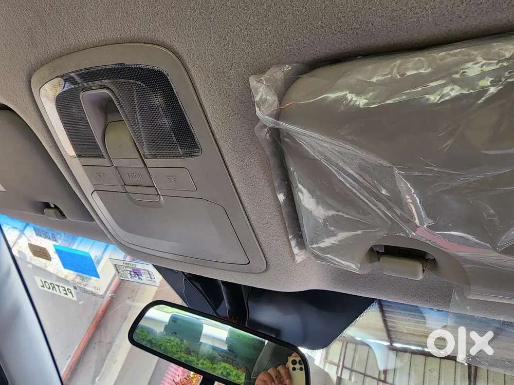 Mahindra Xuv300 2021 Petrol 27500 Km Driven